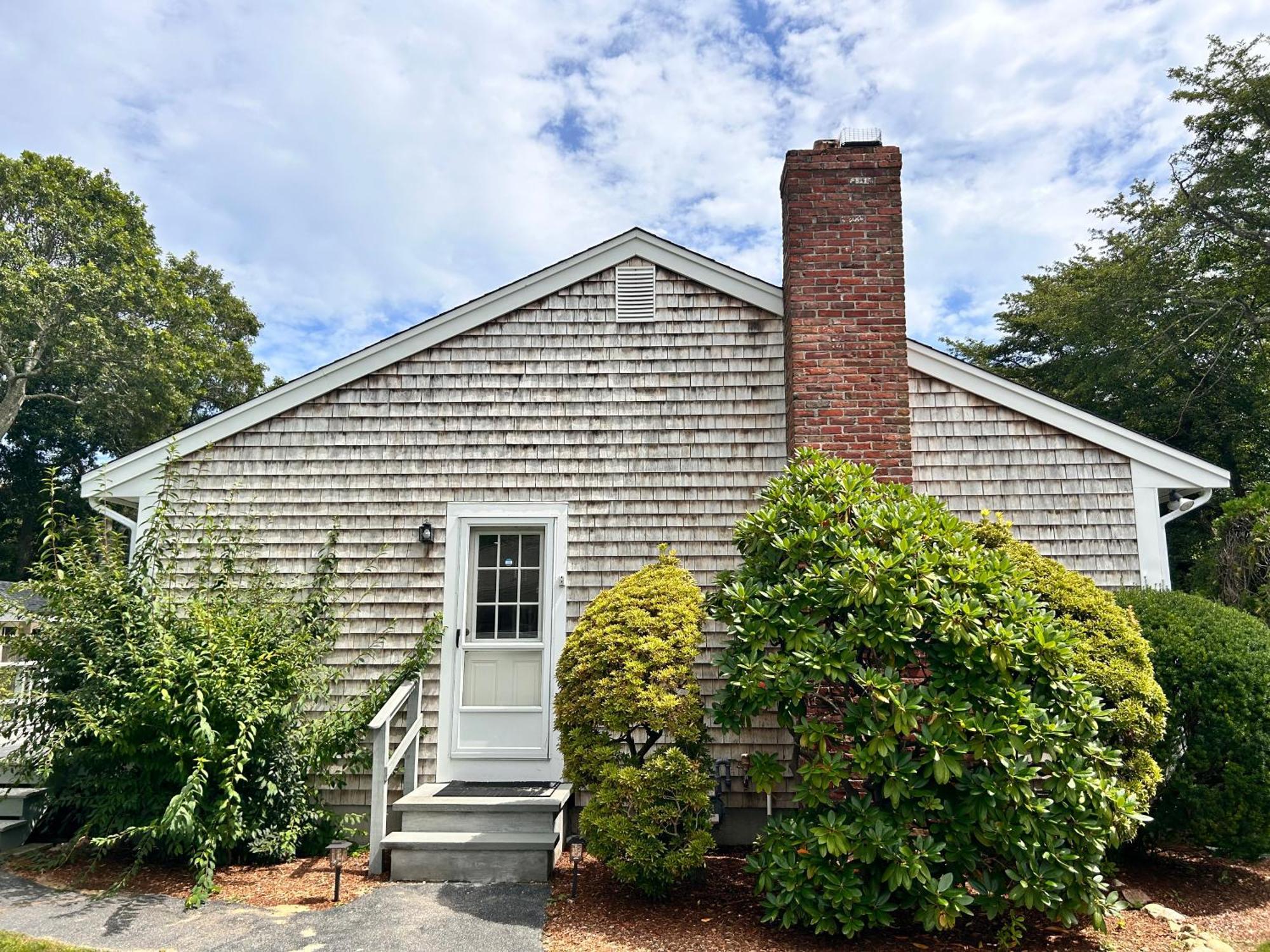 Home In Hyannis Exterior photo